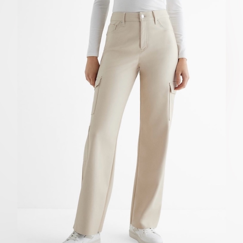 Express High Waisted Faux Leather Wide Leg Cargo Pants Cream Ivory Size 10R NWT